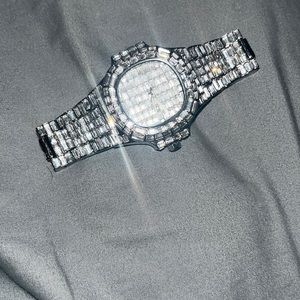 Stainless steel diamond watch